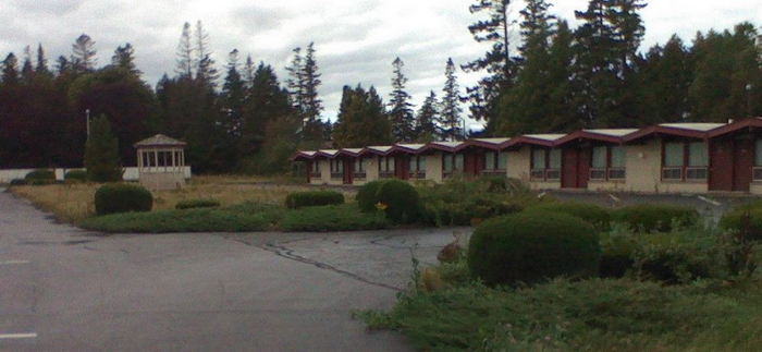 Tradewinds Motel - Random Photos From The Web (newer photo)